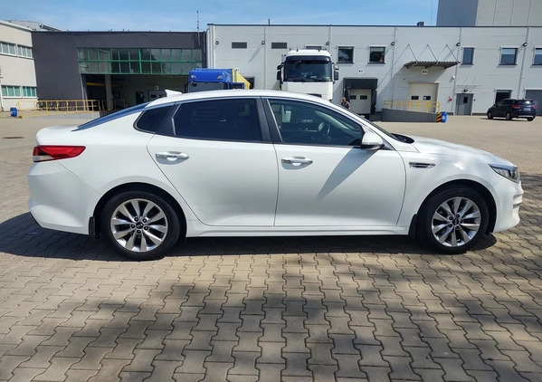 Kia Optima cena 37900 przebieg: 344800, rok produkcji 2016 z Pabianice małe 92